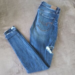 High waisted American Eagle Skinny jean